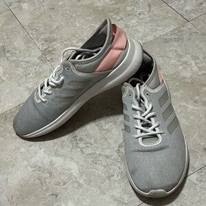 Adidas Sneakers 👟